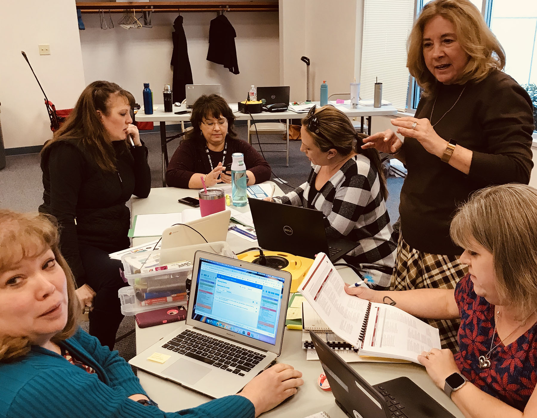 Elementary Teachers Develop a Model to Integrate Science with Other Subjects