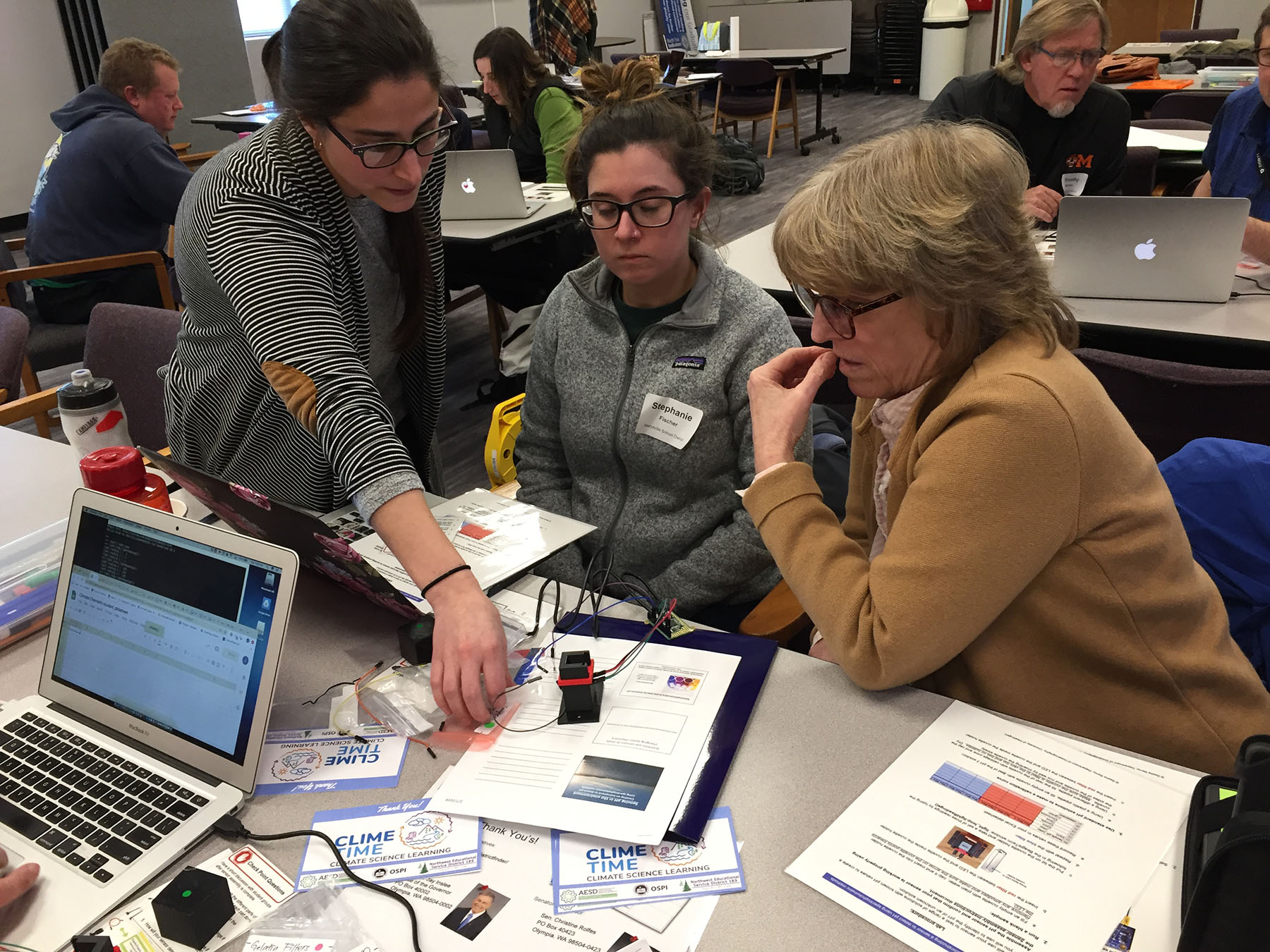 High school science teachers learn about climate science from UW School of Oceanography scientists