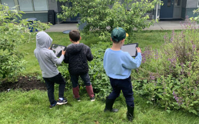 We touch dirt! Including outdoor experiences in teaching